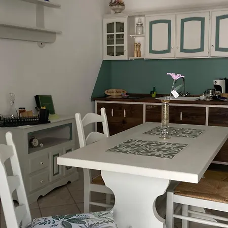 Maggie 's Bed & Breakfast 3*